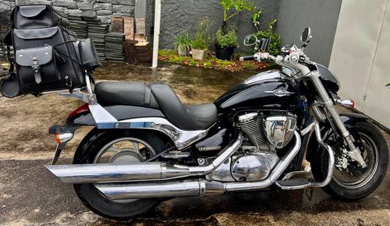 SUZUKI BOULEVARD M800R 